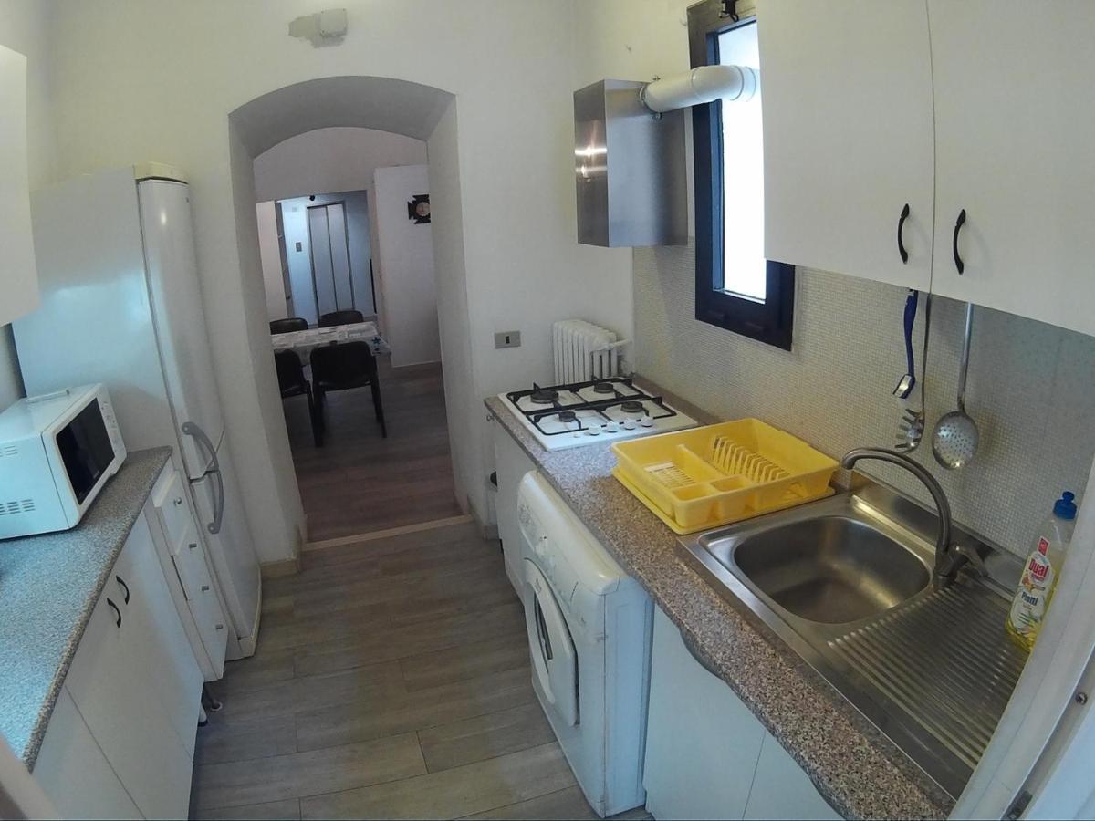 Very Central Apartment, By Shops, Bars, Restaurants Bari Luaran gambar