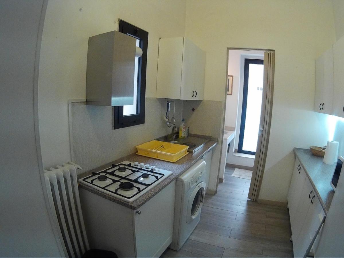 Very Central Apartment, By Shops, Bars, Restaurants Bari Luaran gambar
