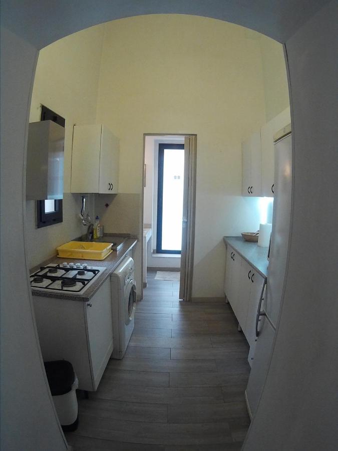 Very Central Apartment, By Shops, Bars, Restaurants Bari Luaran gambar